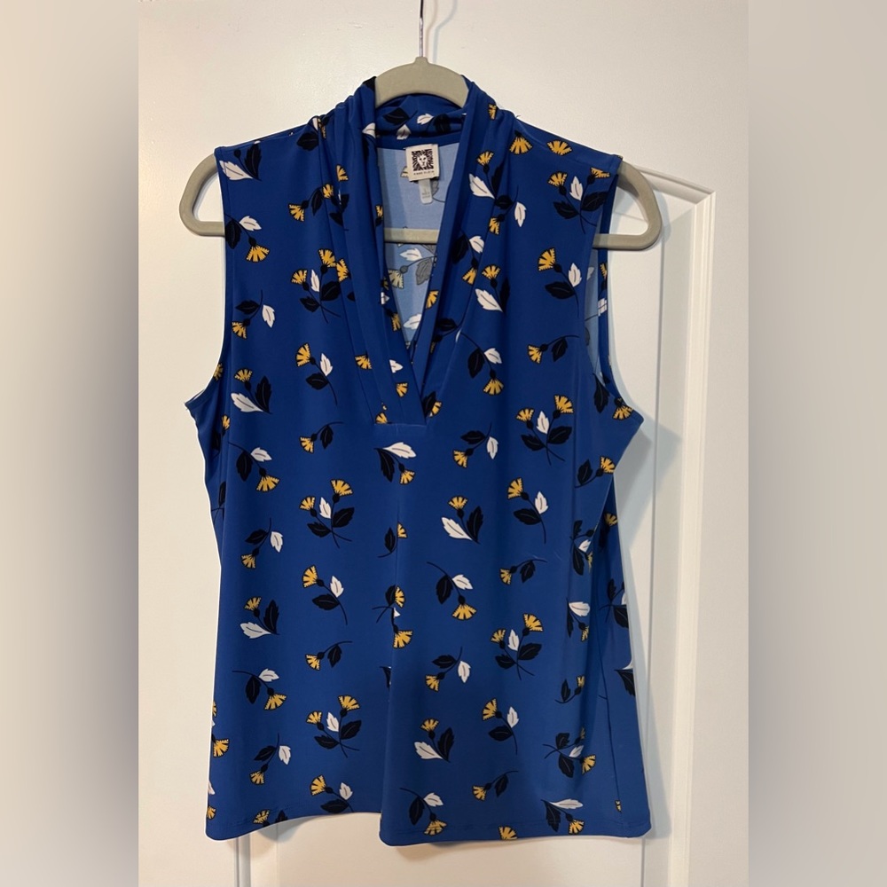 Ann Klein sleeveless shirt